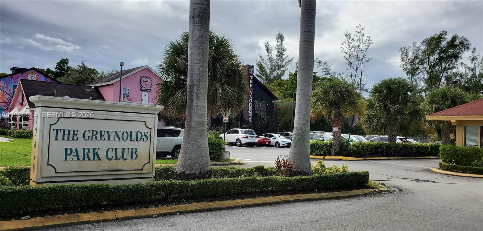 GREYNOLDS PARK CLUB CONDO - Residential