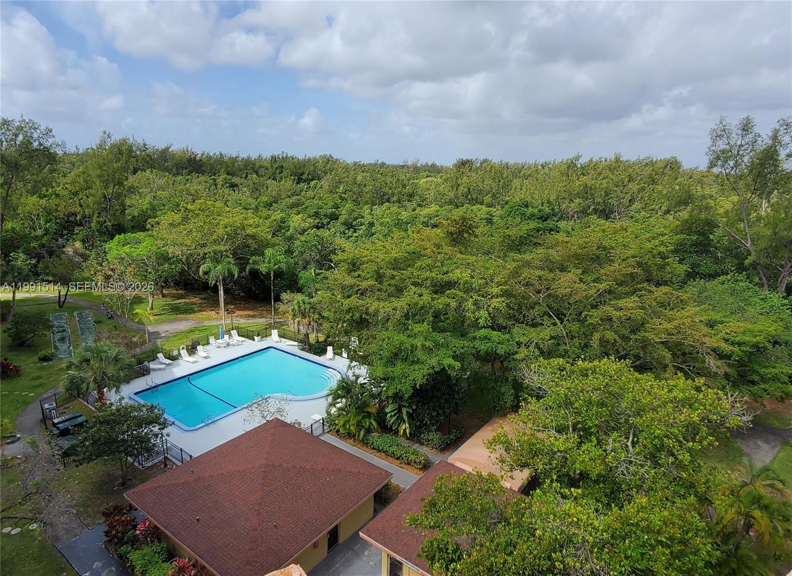 GREYNOLDS PARK CLUB CONDO - Residential