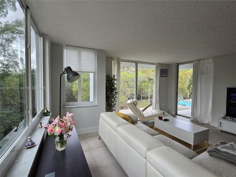 17890 W Dixie Hwy 307 North Miami Beach FL 33160