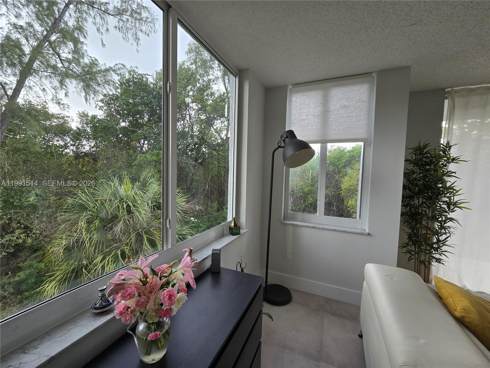 View photos, virtual tours, details... 17890 W Dixie Hwy 307