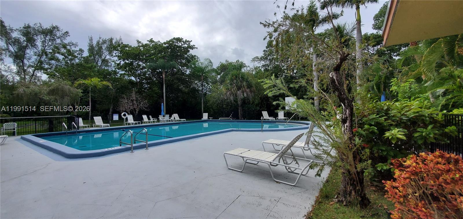 GREYNOLDS PARK CLUB CONDO - Residential