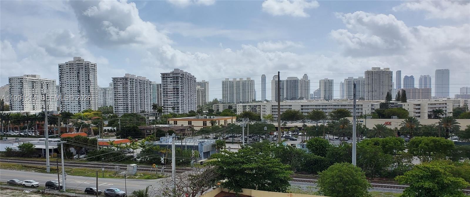 GREYNOLDS PARK CLUB CONDO - Residential