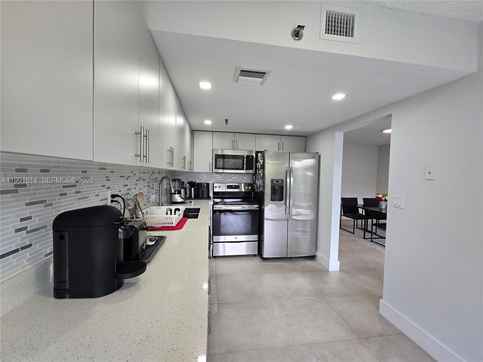 GREYNOLDS PARK CLUB CONDO - Residential