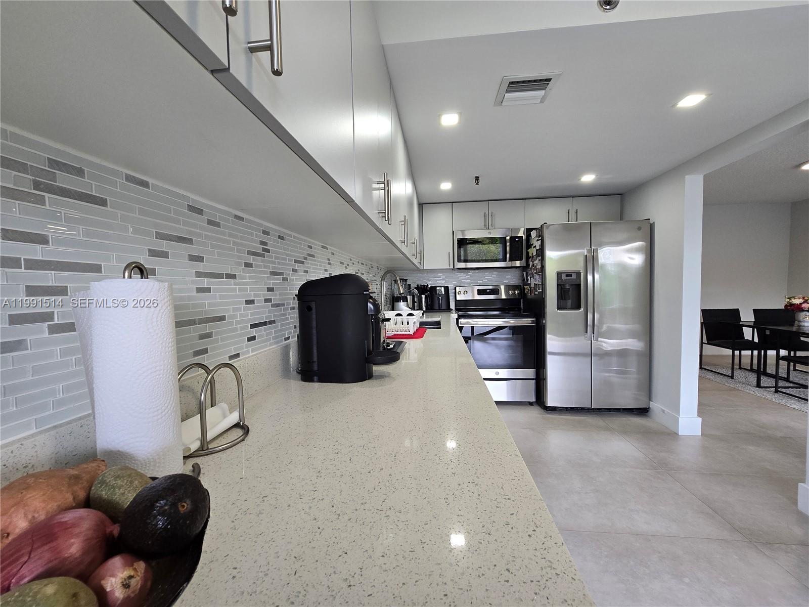 GREYNOLDS PARK CLUB CONDO - Residential