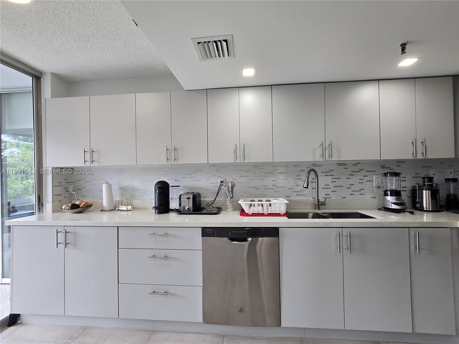 GREYNOLDS PARK CLUB CONDO - Residential