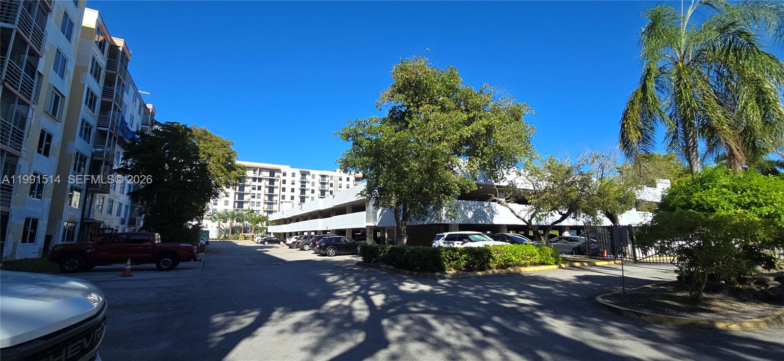 GREYNOLDS PARK CLUB CONDO - Residential