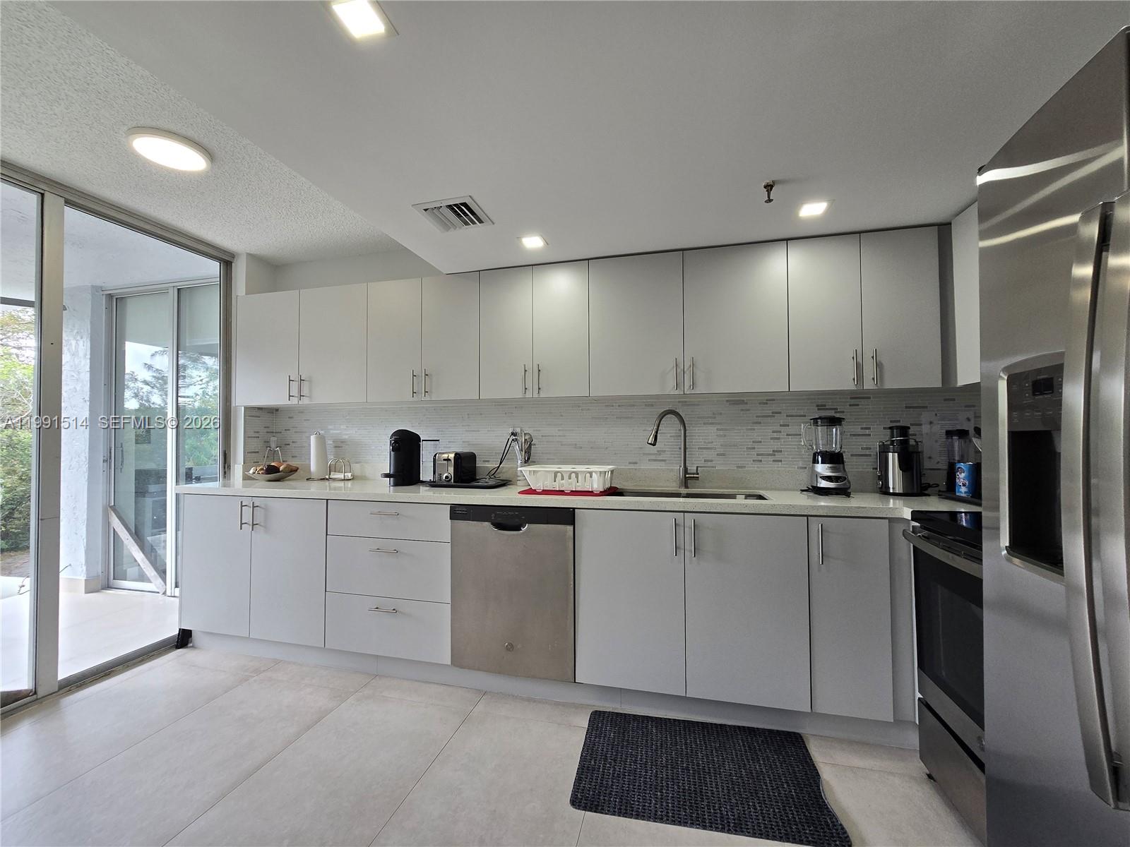 GREYNOLDS PARK CLUB CONDO - Residential