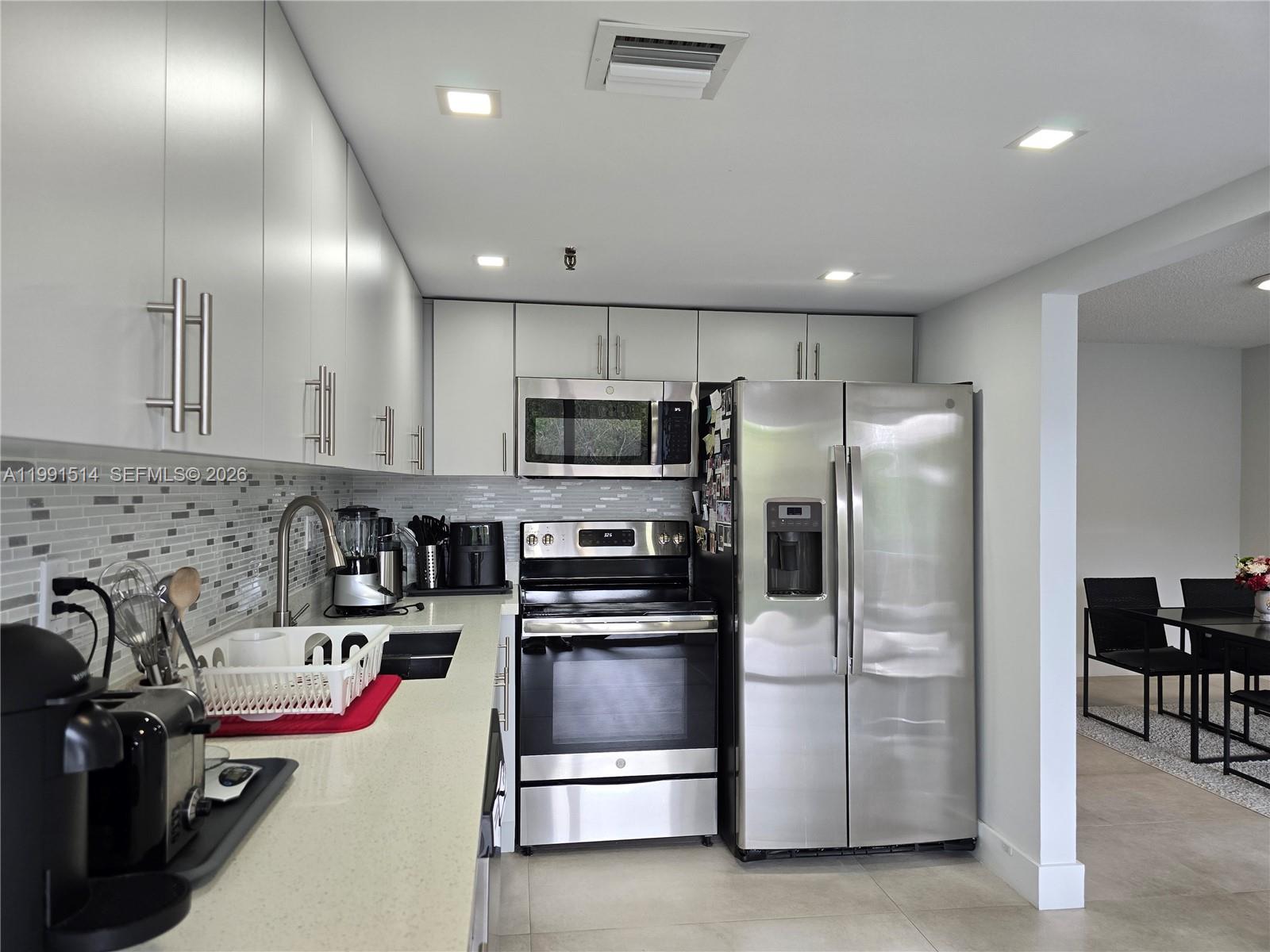 GREYNOLDS PARK CLUB CONDO - Residential