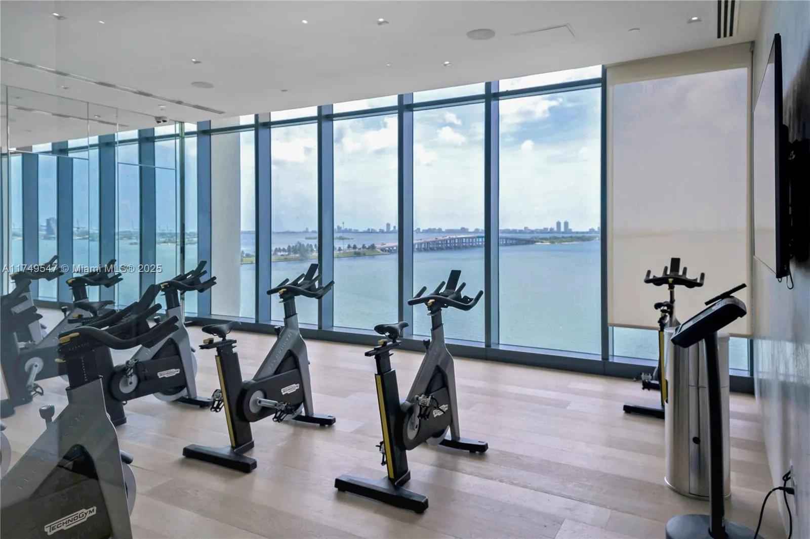 Miami, Florida 33137, United States, 1 Bedroom Bedrooms, ,2 BathroomsBathrooms,Residential,Active,607