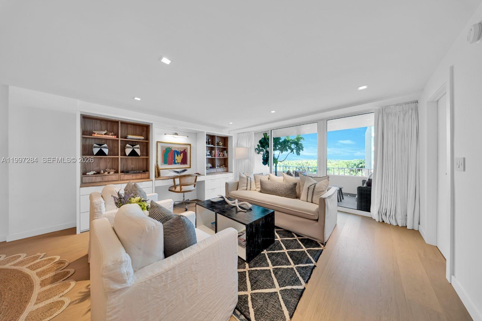 199 Ocean Lane Dr 602