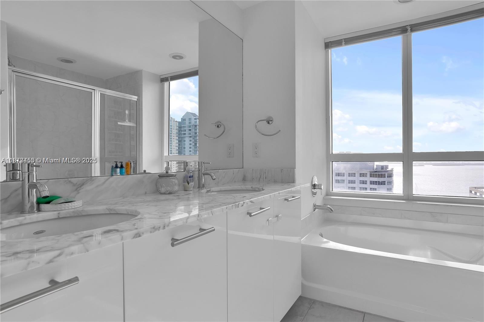 THE PLAZA 901 BRICKELL CO - Residential Lease