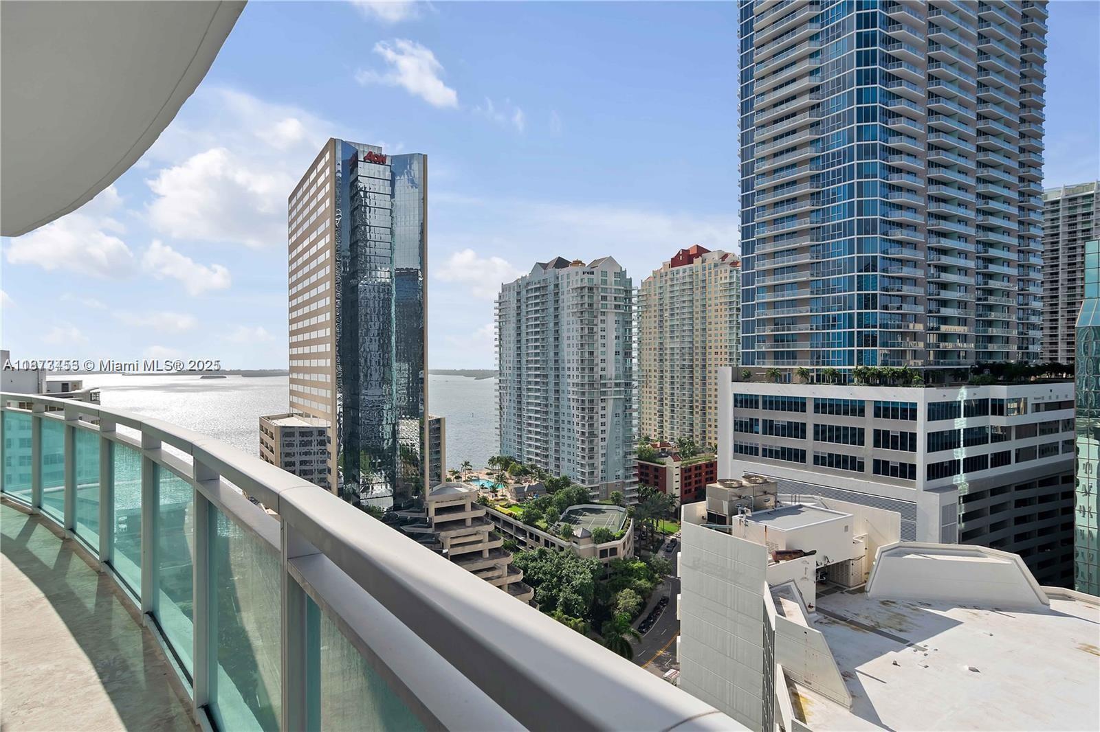THE PLAZA 901 BRICKELL CO - Residential Lease