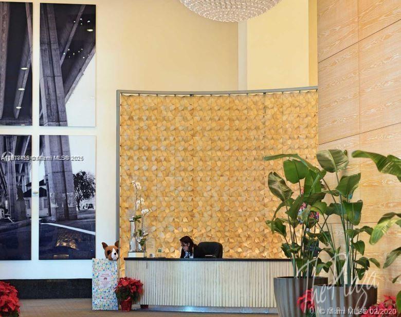 THE PLAZA 901 BRICKELL CO - Residential Lease