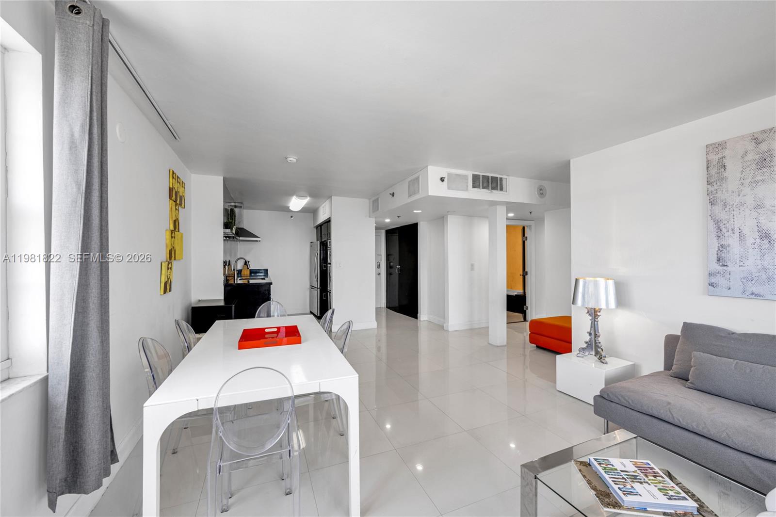 THE DECOPLAGE CONDO - Residential
