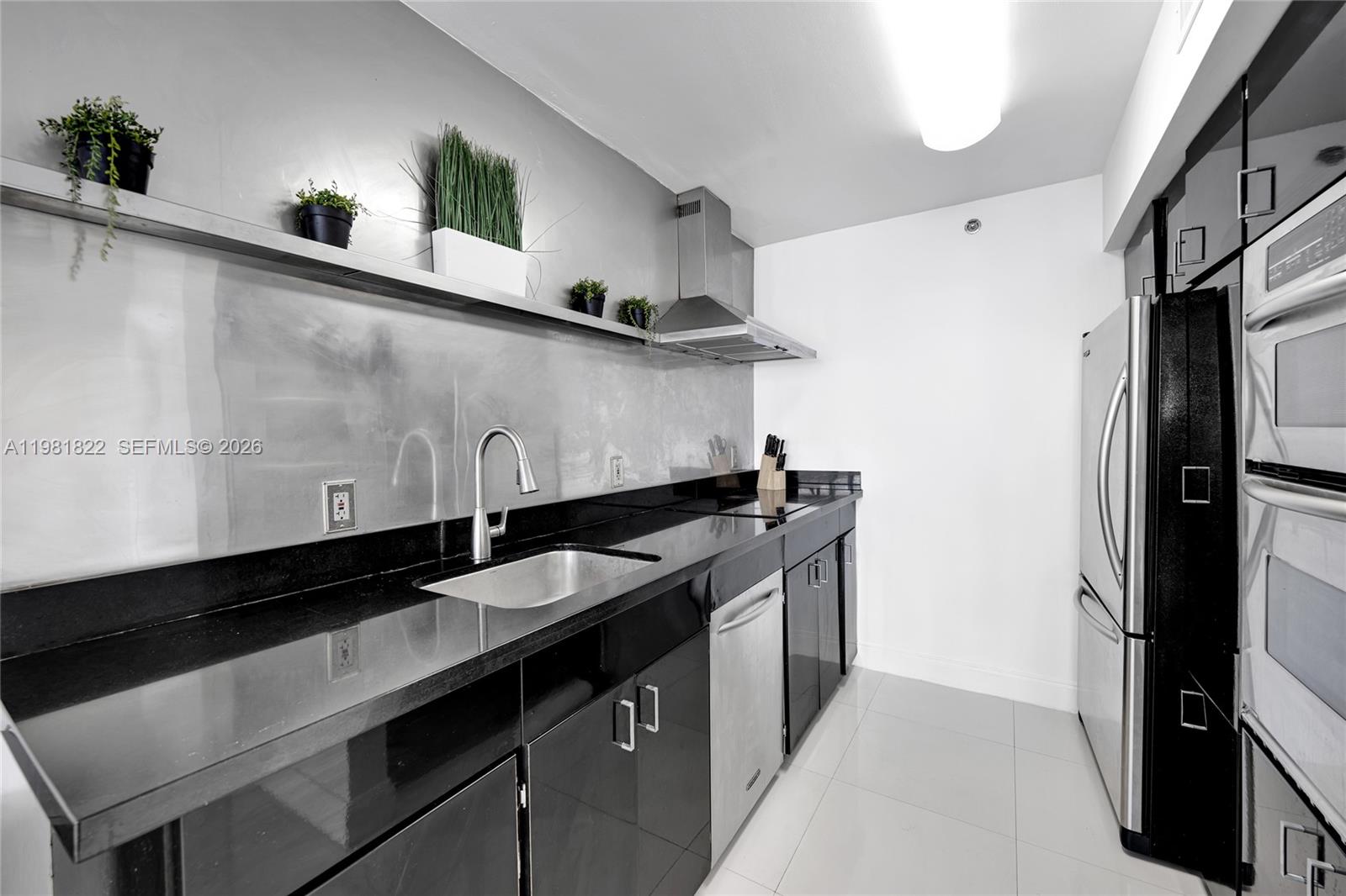 THE DECOPLAGE CONDO - Residential