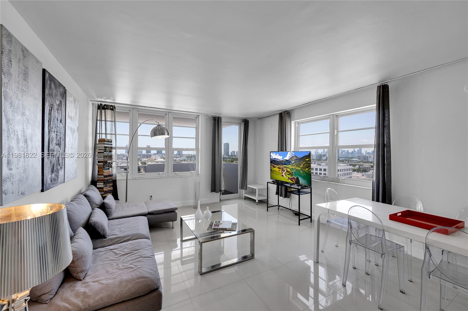 THE DECOPLAGE CONDO - Residential