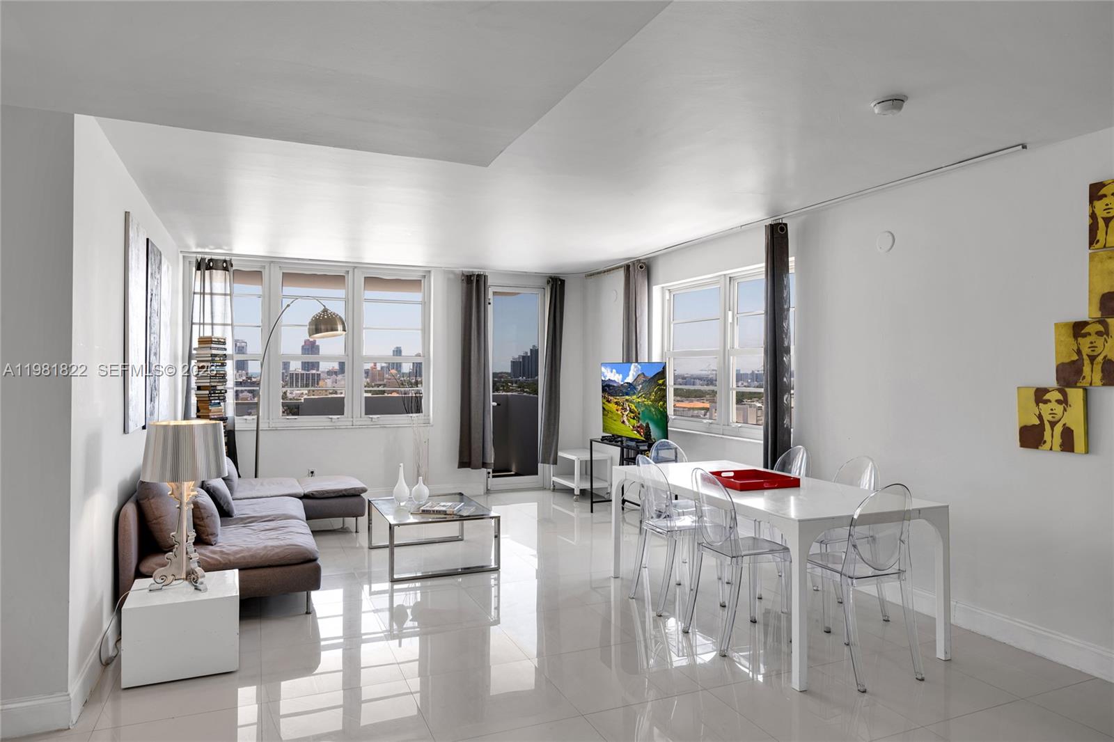 THE DECOPLAGE CONDO - Residential
