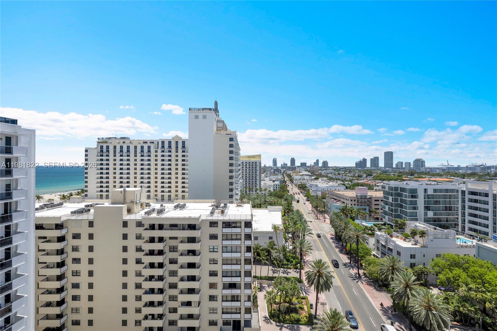 THE DECOPLAGE CONDO - Residential