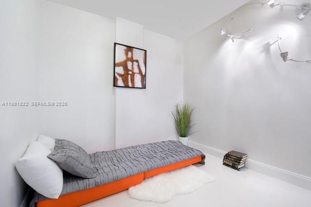 THE DECOPLAGE CONDO - Residential