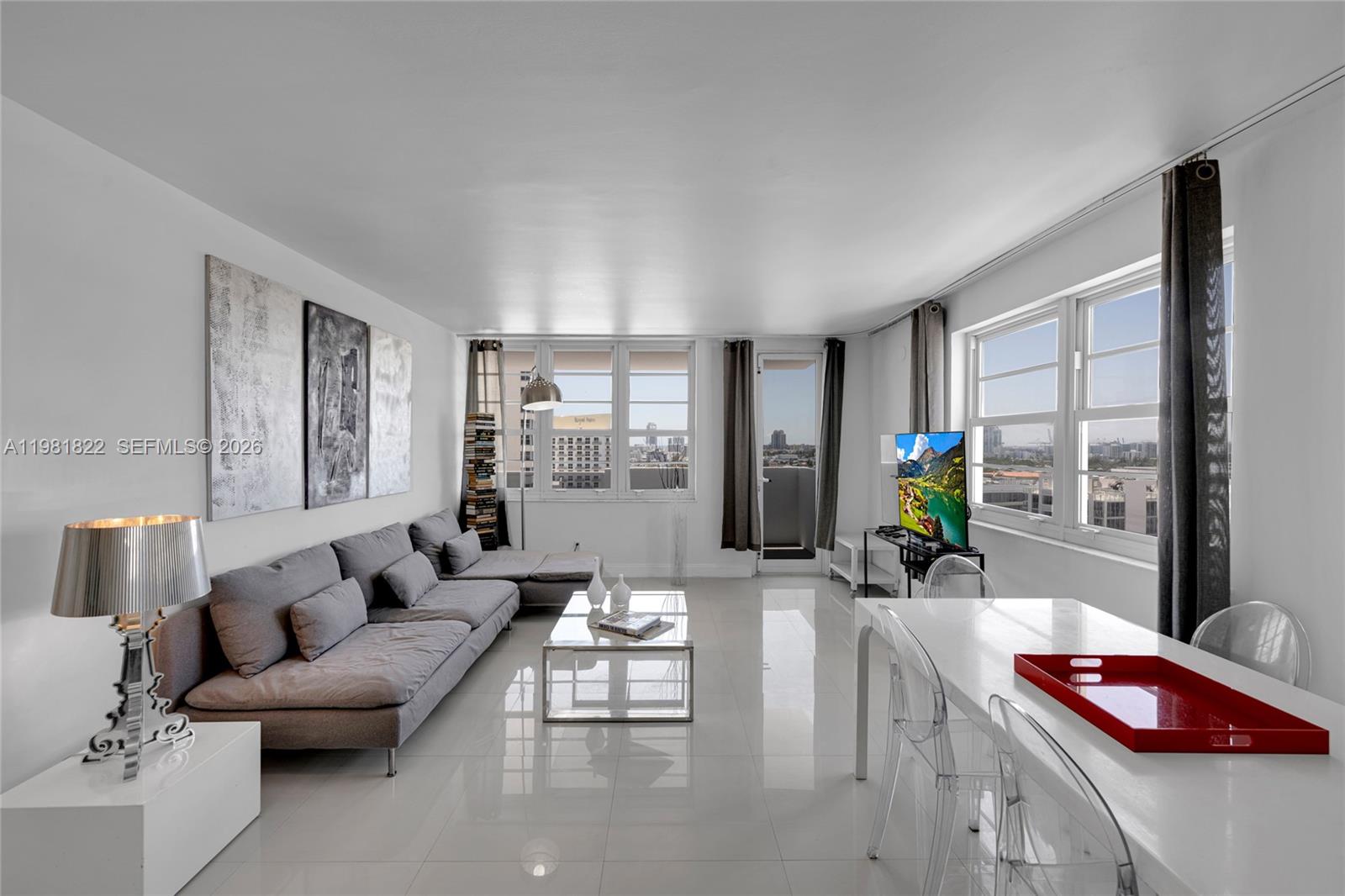 THE DECOPLAGE CONDO - Residential