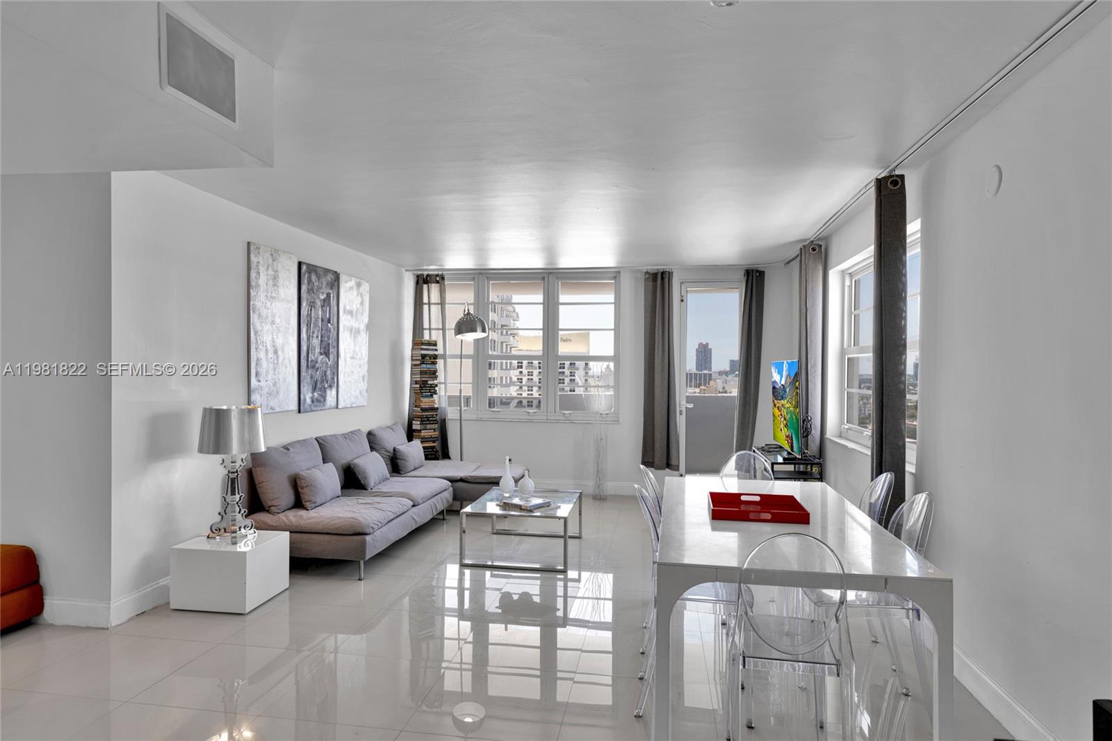 THE DECOPLAGE CONDO - Residential