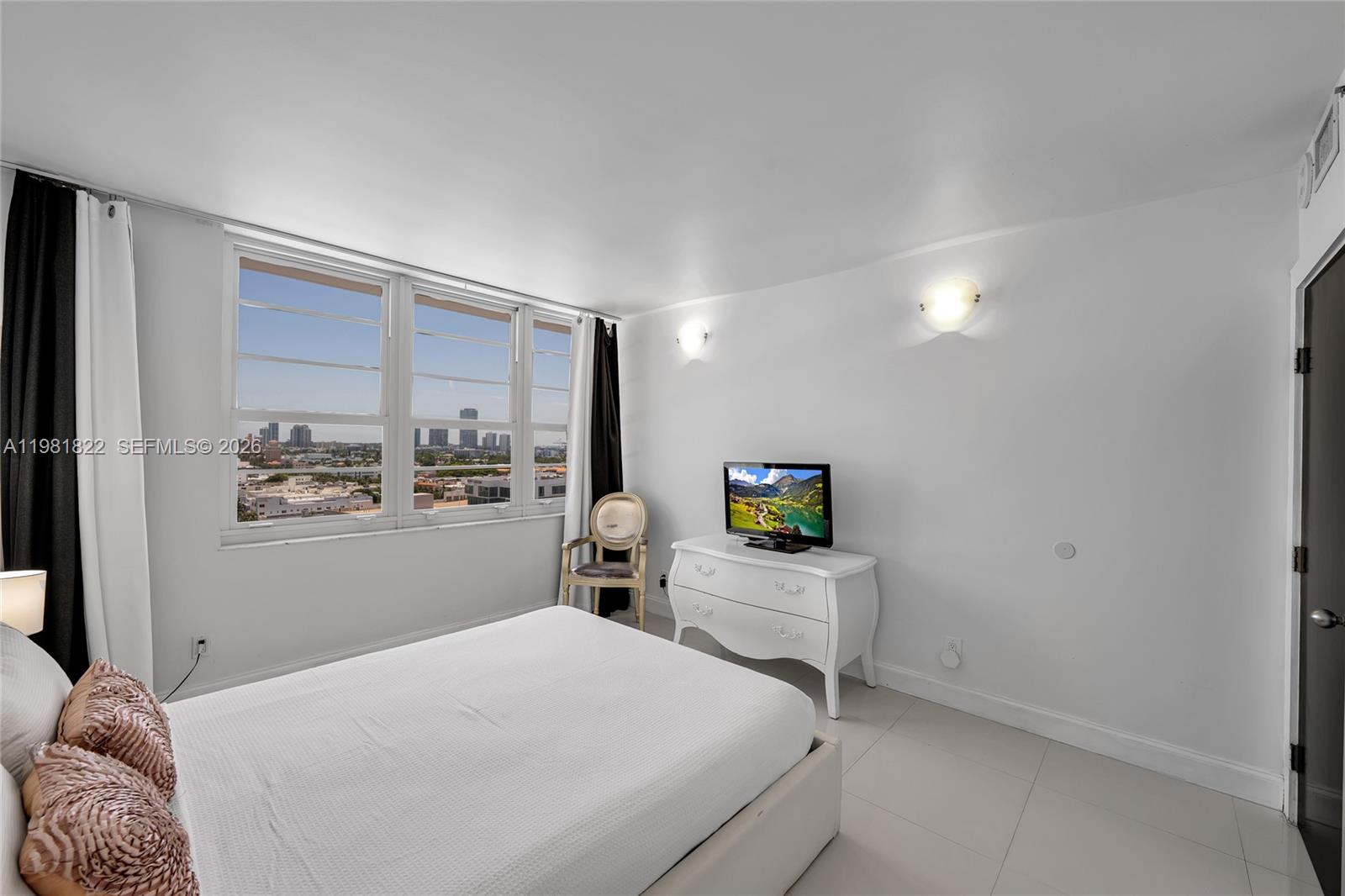 THE DECOPLAGE CONDO - Residential