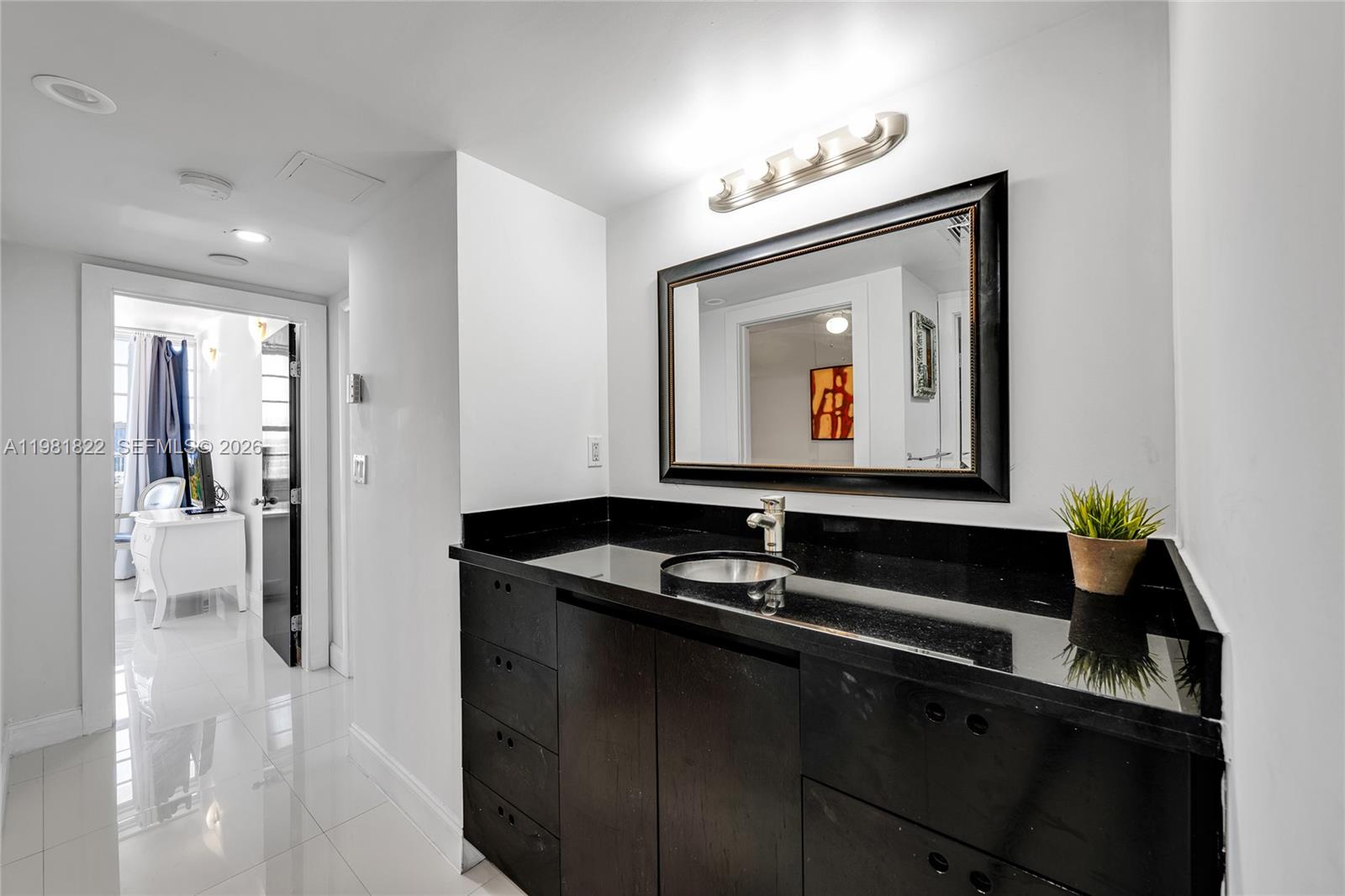 THE DECOPLAGE CONDO - Residential