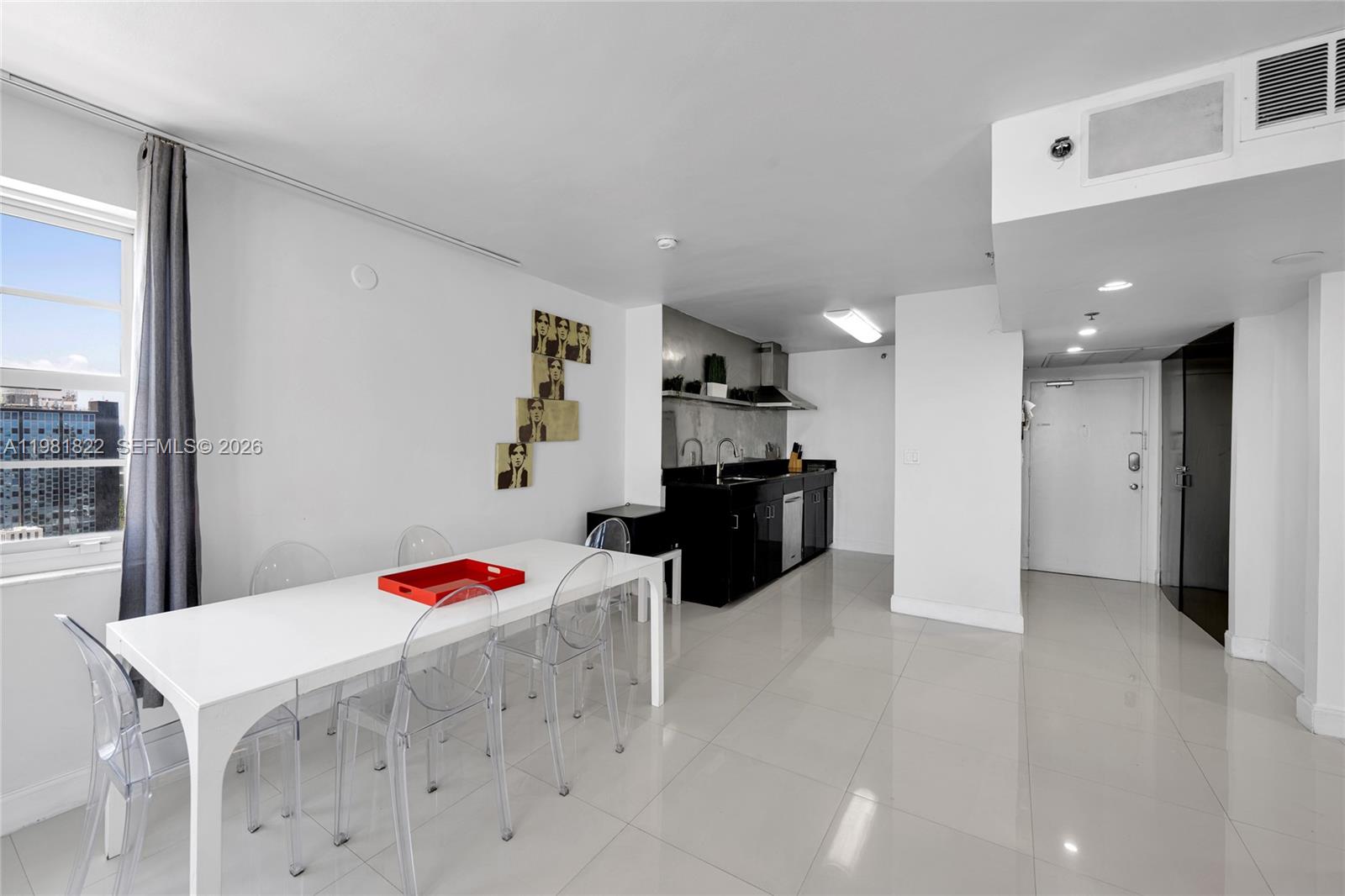 THE DECOPLAGE CONDO - Residential