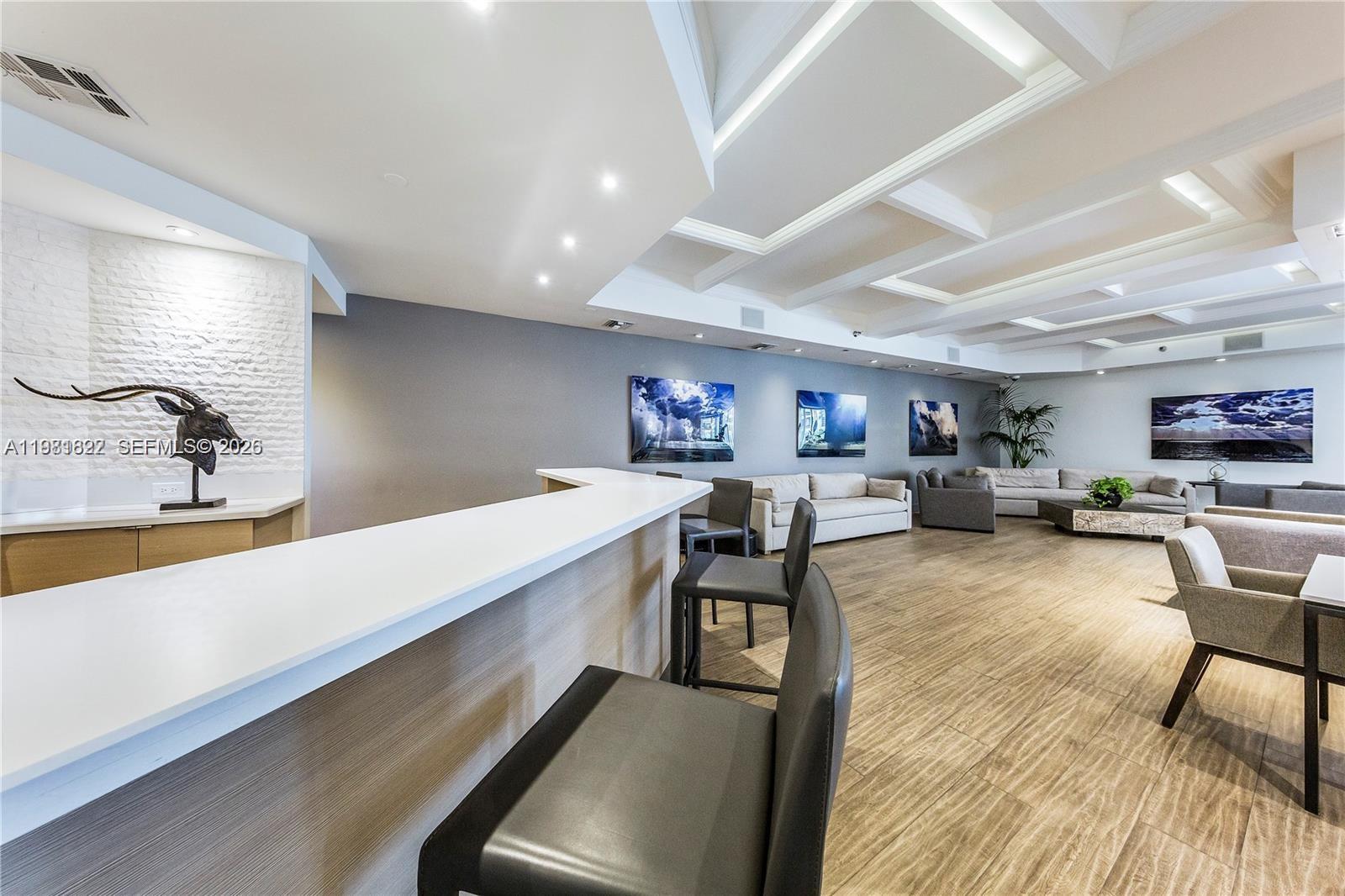 THE DECOPLAGE CONDO - Residential