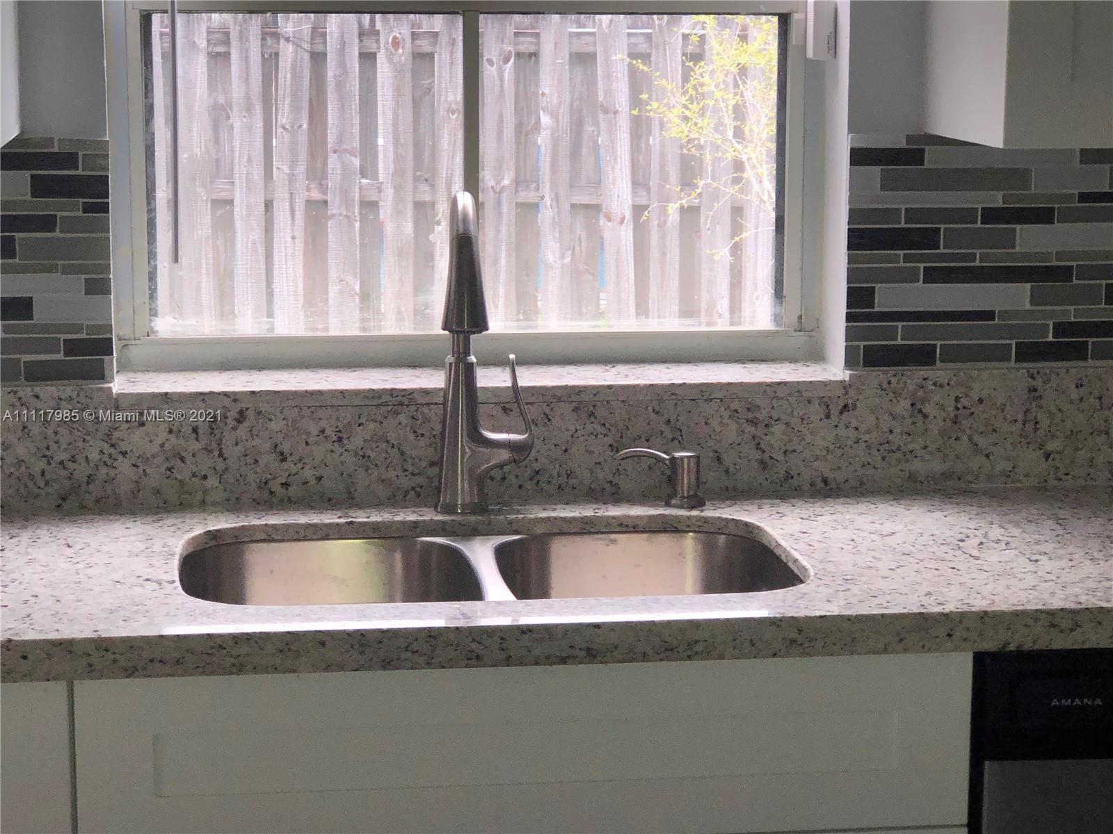 BANYAN ESTATES - Residential