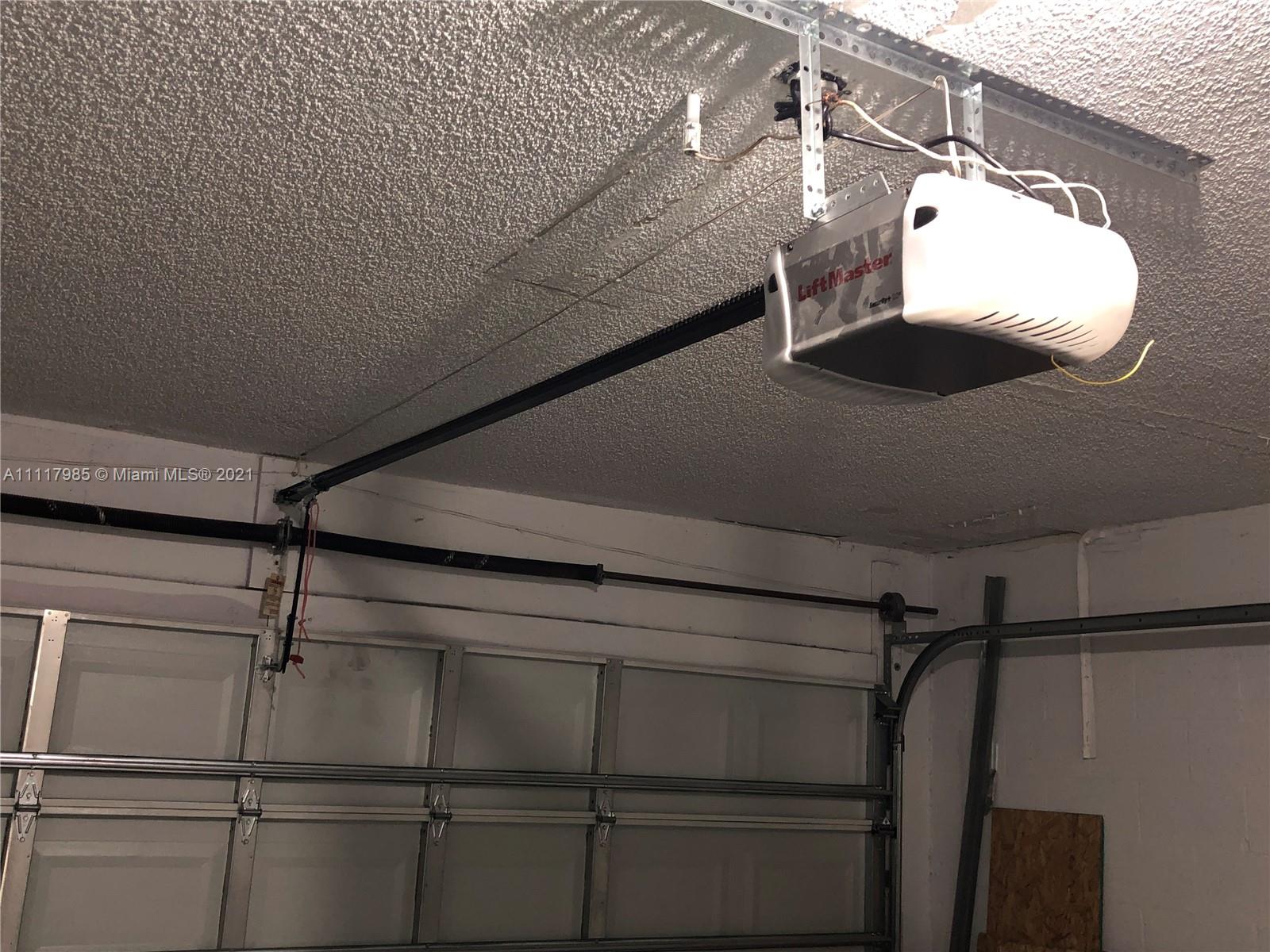 BANYAN ESTATES - Residential