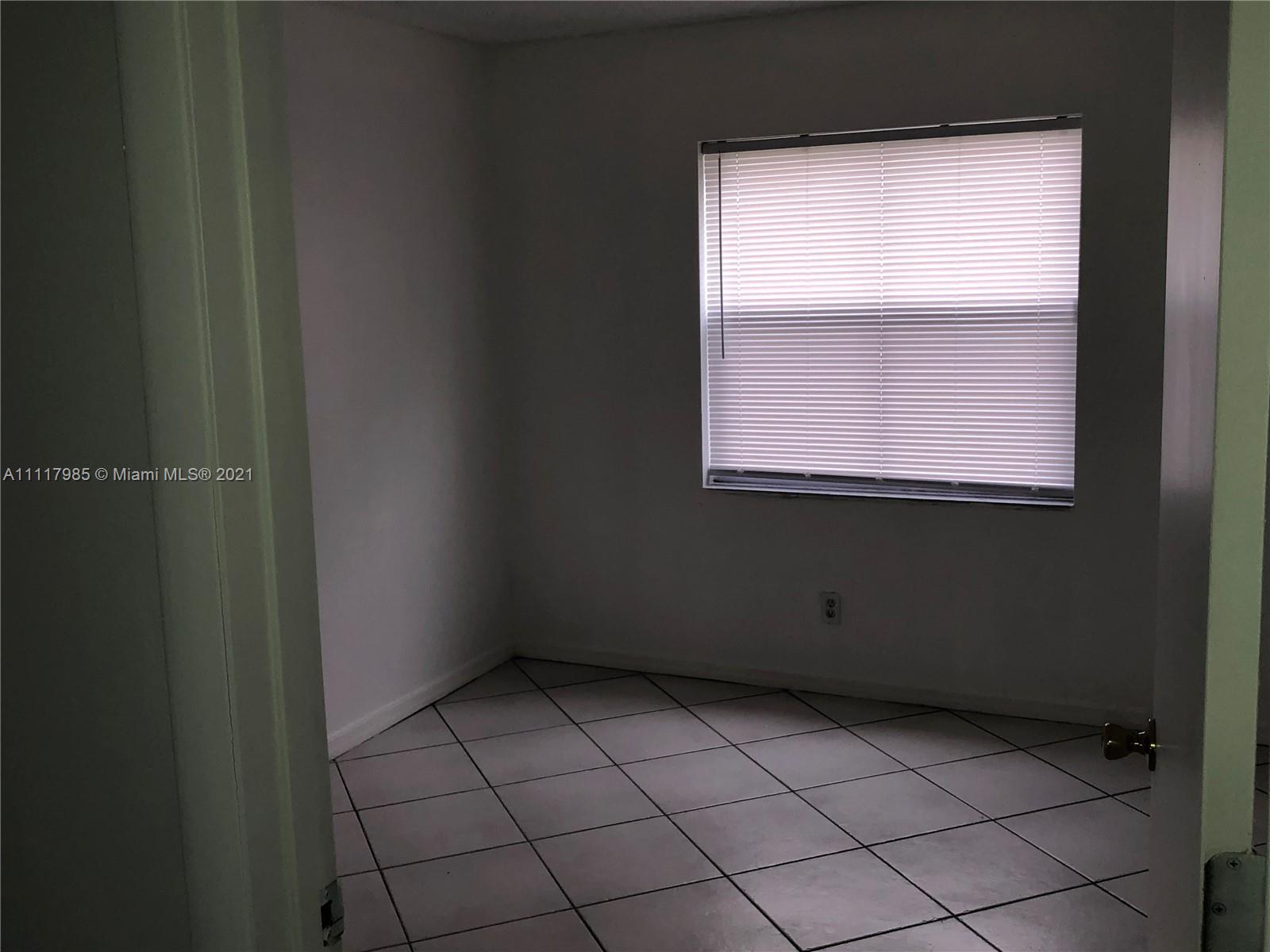 BANYAN ESTATES - Residential