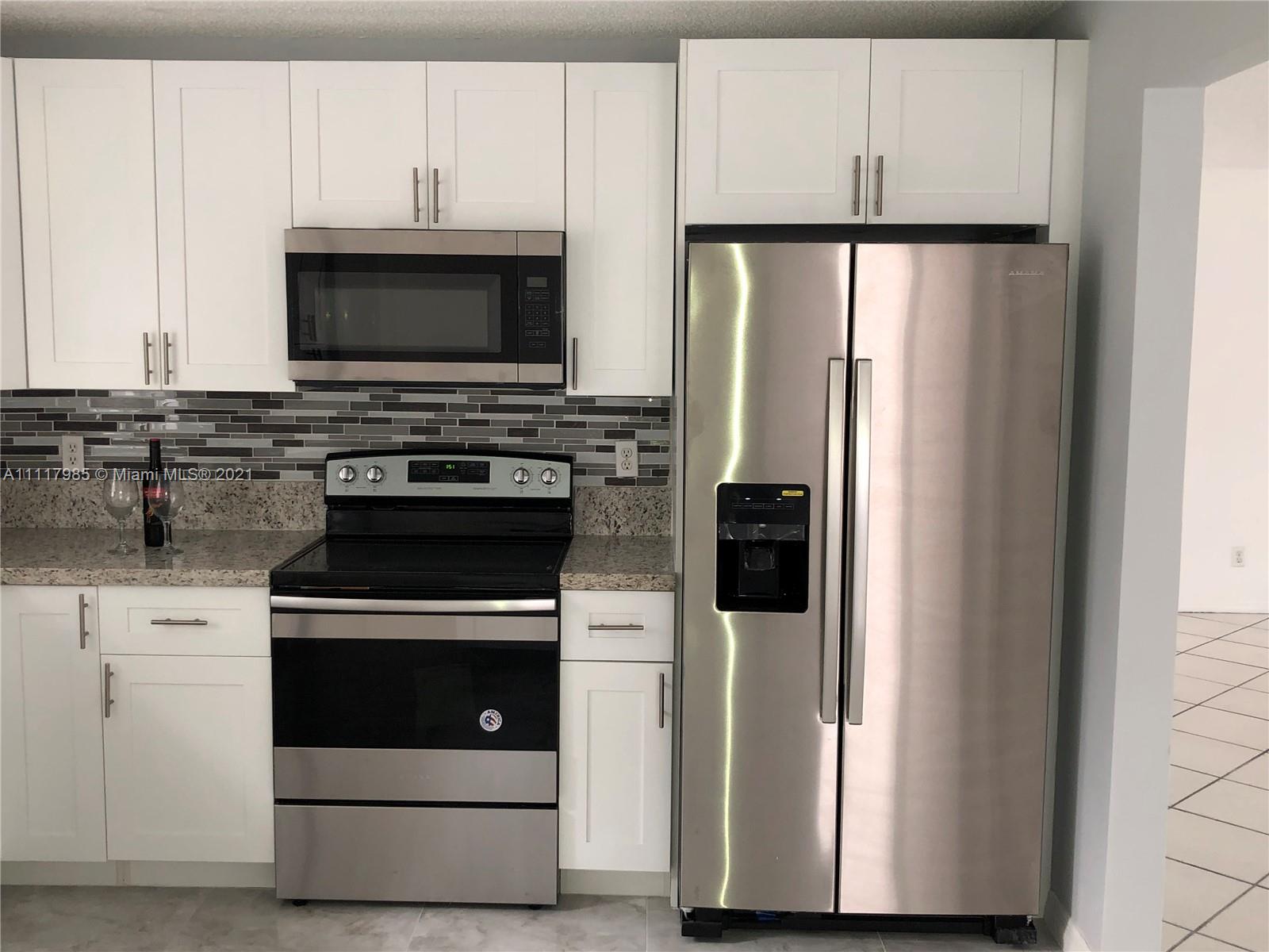 BANYAN ESTATES - Residential