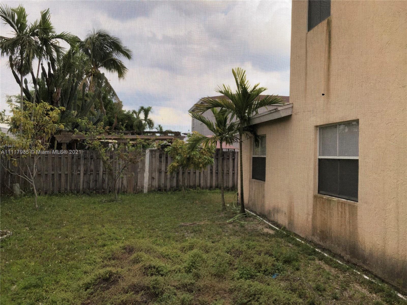 BANYAN ESTATES - Residential