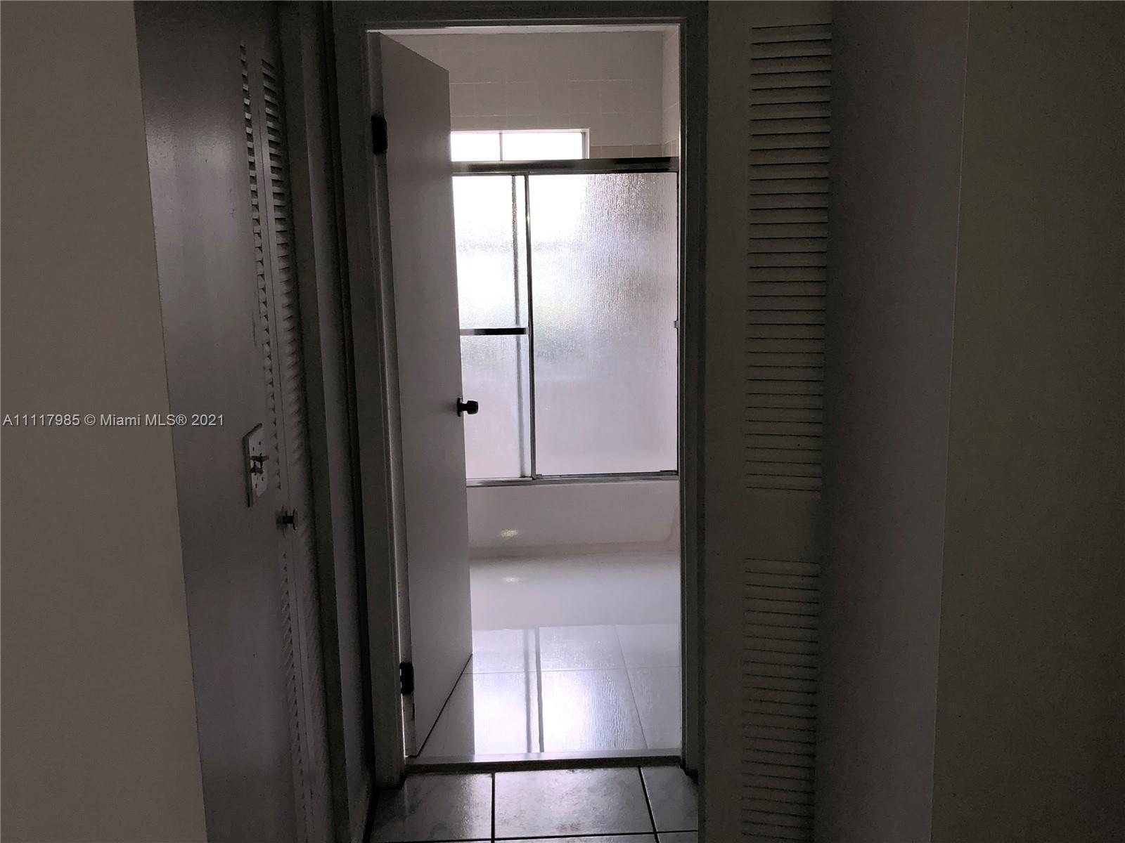 BANYAN ESTATES - Residential