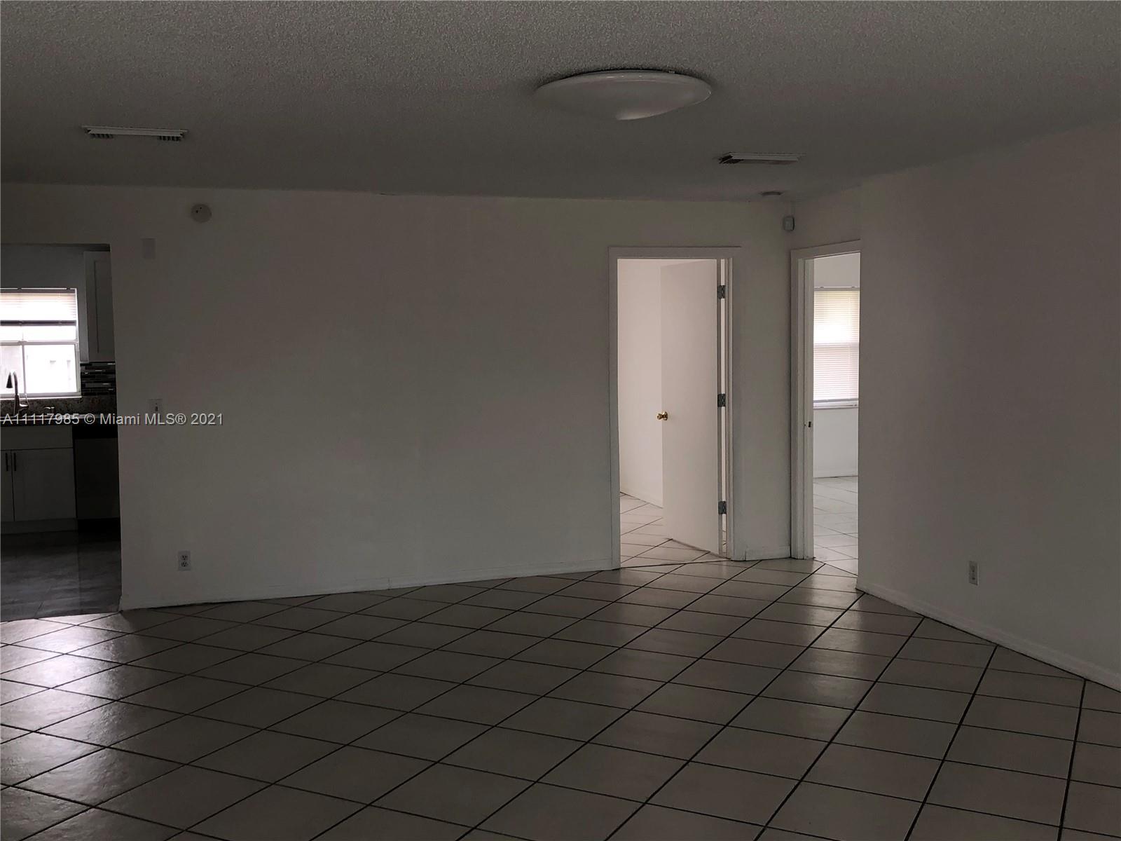 BANYAN ESTATES - Residential