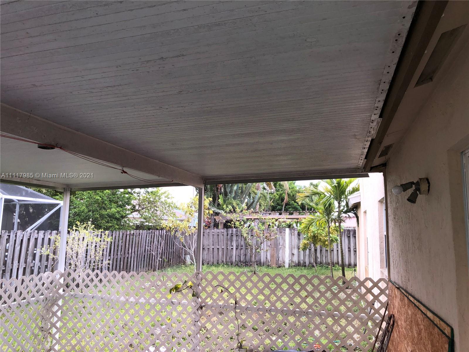 BANYAN ESTATES - Residential