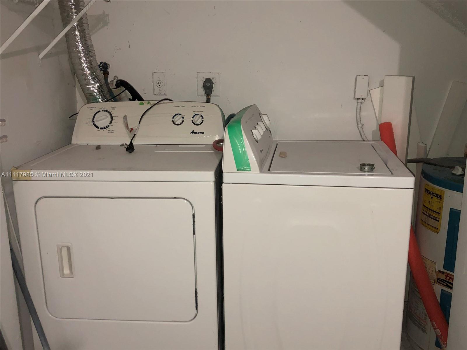 BANYAN ESTATES - Residential