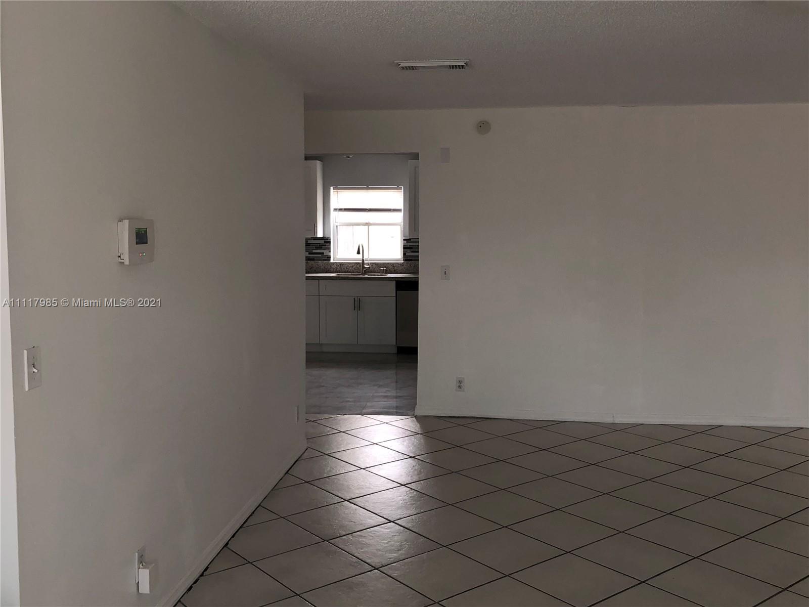 BANYAN ESTATES - Residential