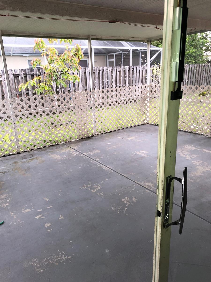 BANYAN ESTATES - Residential