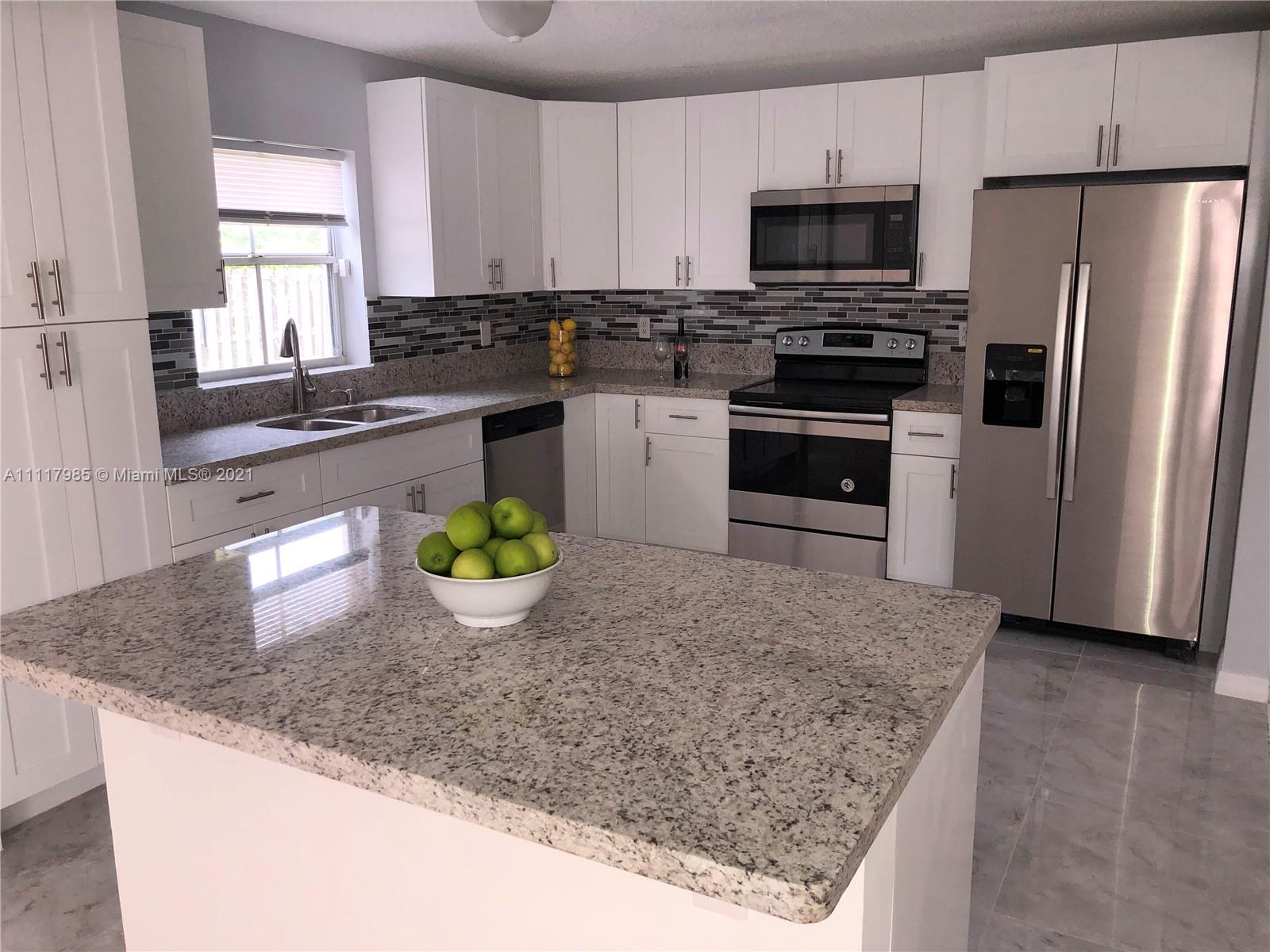 BANYAN ESTATES - Residential