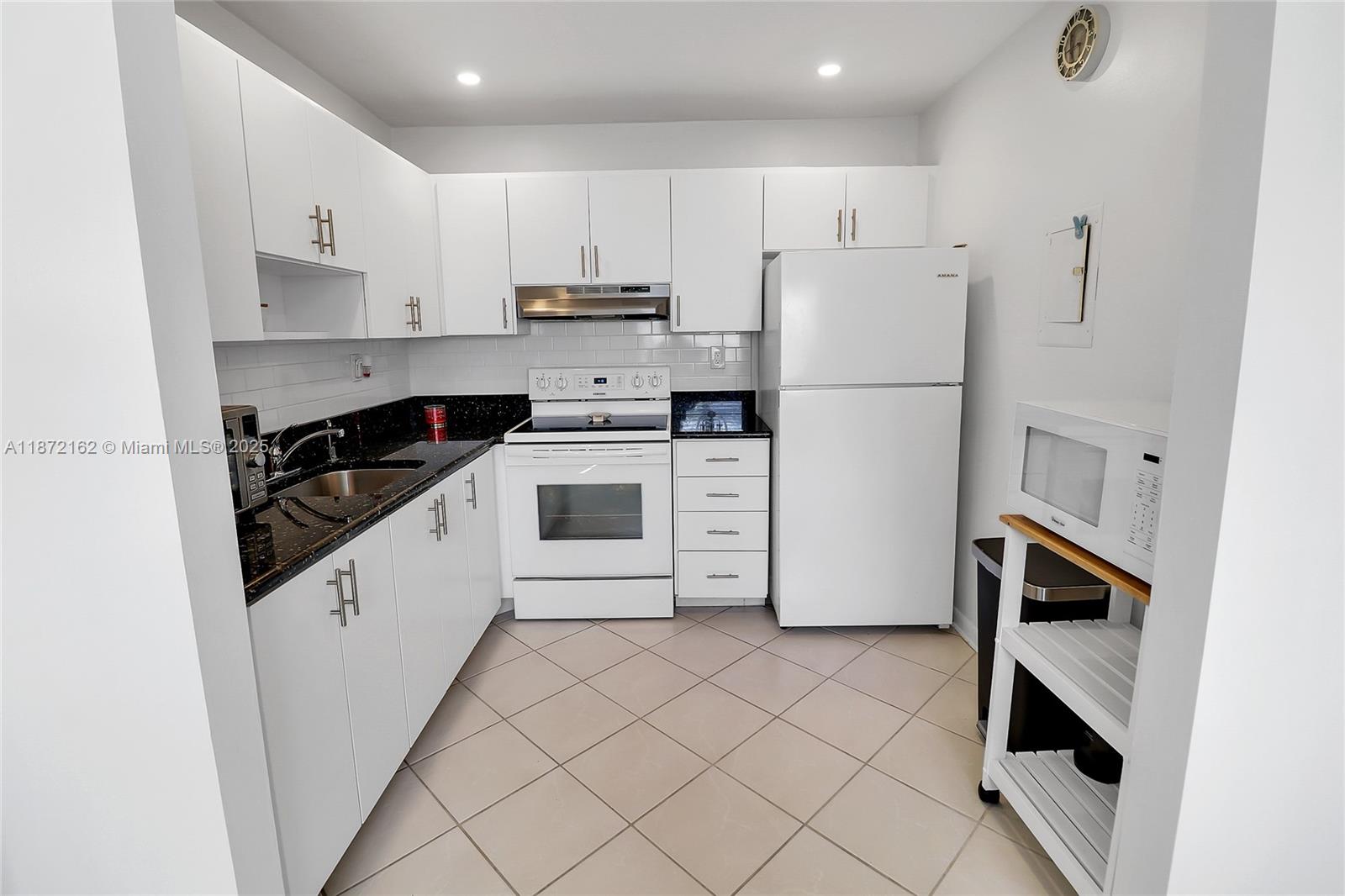 KINGS POINT NORMANDY COND - Residential