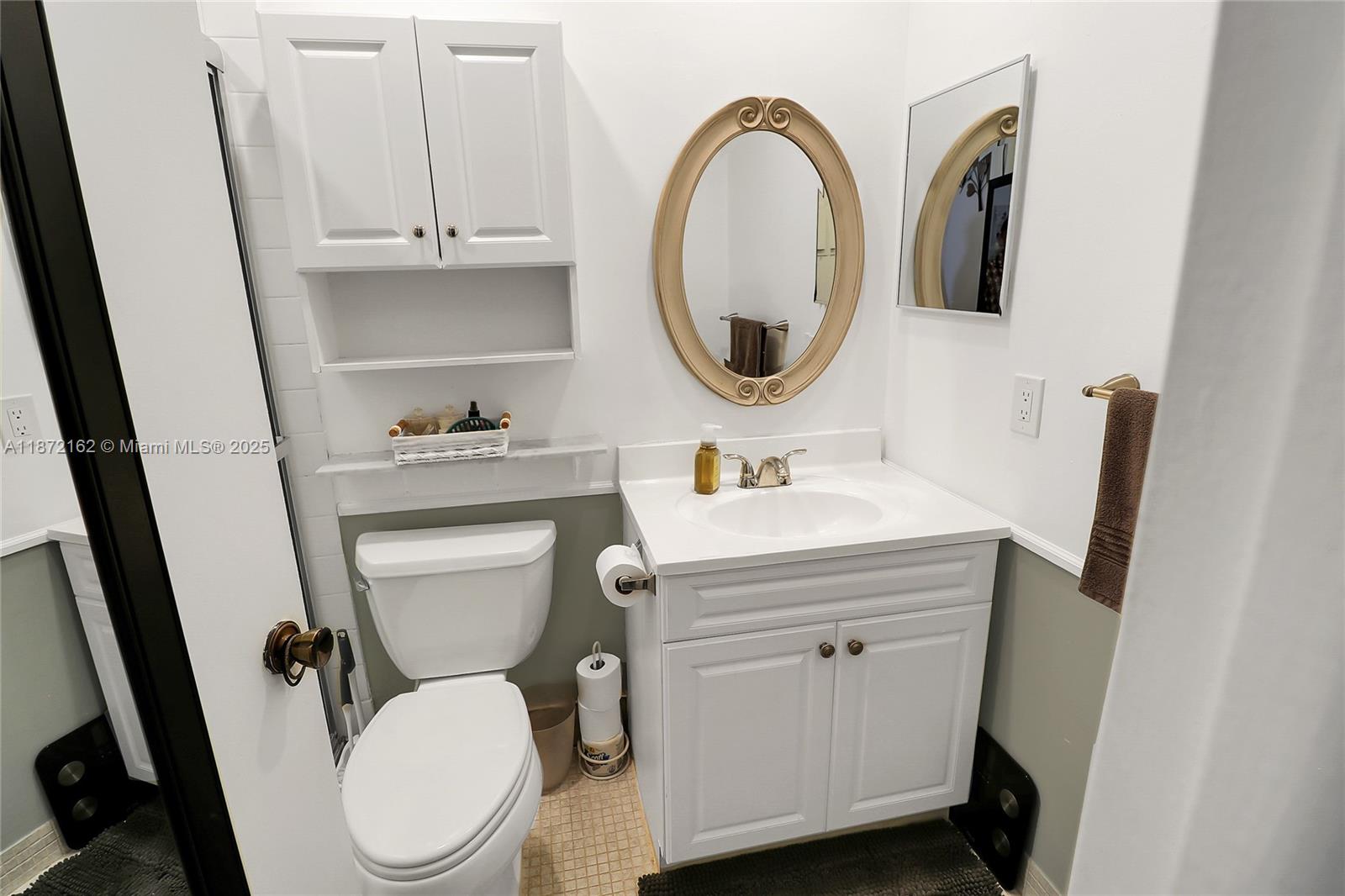 KINGS POINT NORMANDY COND - Residential