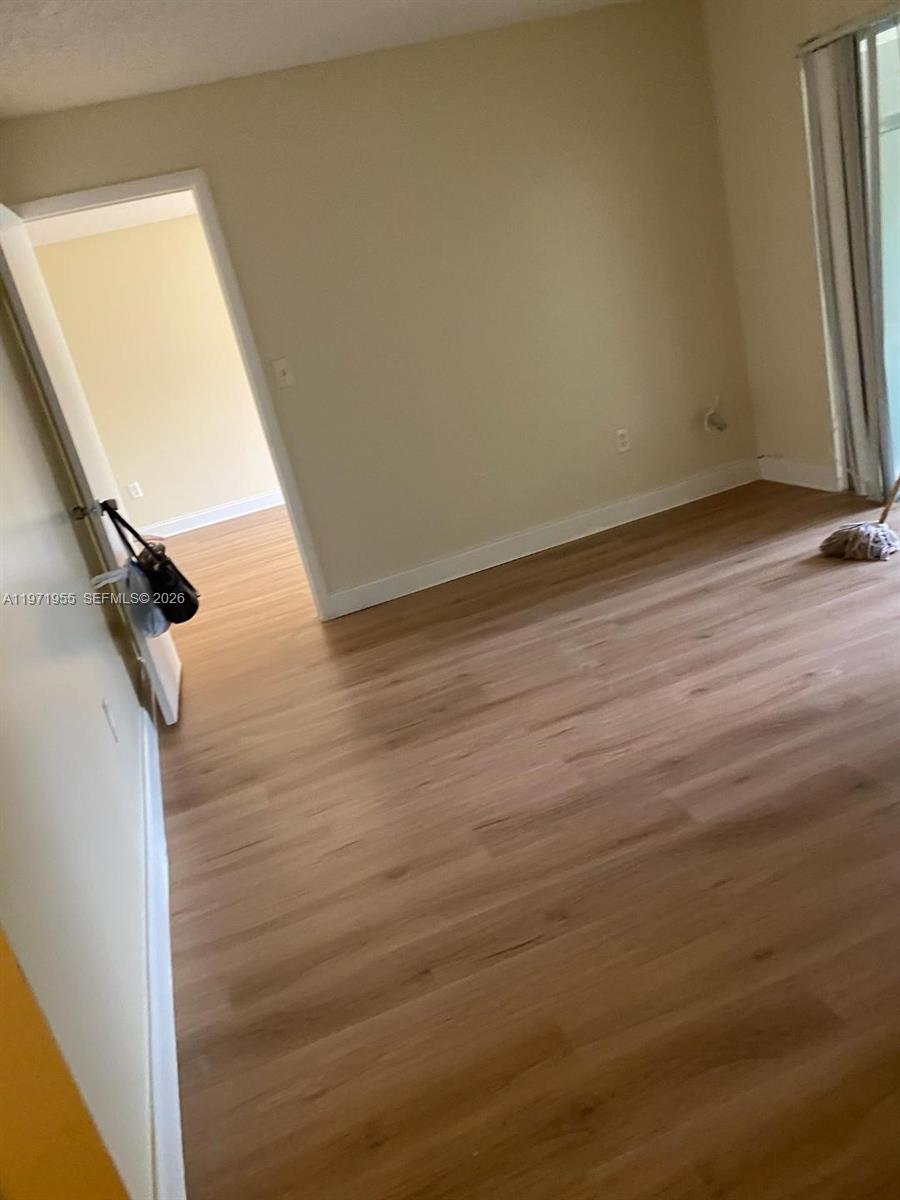 OMEGA CONDO NO 6 - Residential