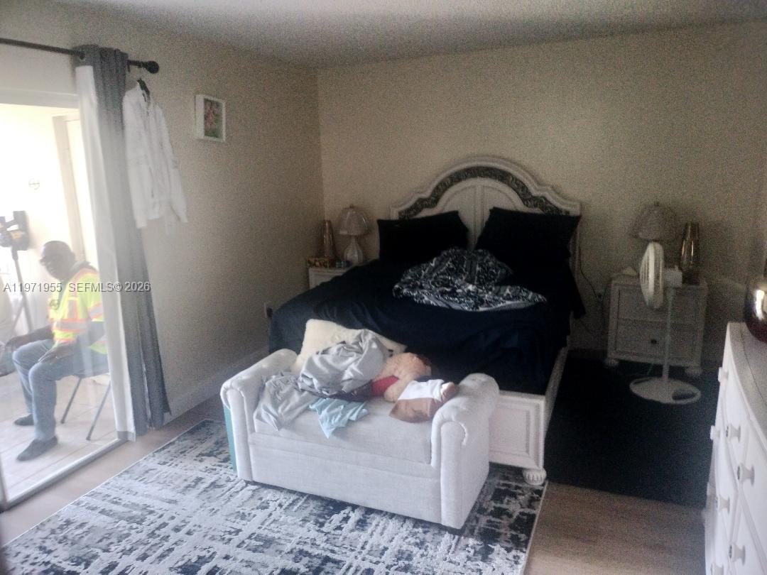 OMEGA CONDO NO 6 - Residential