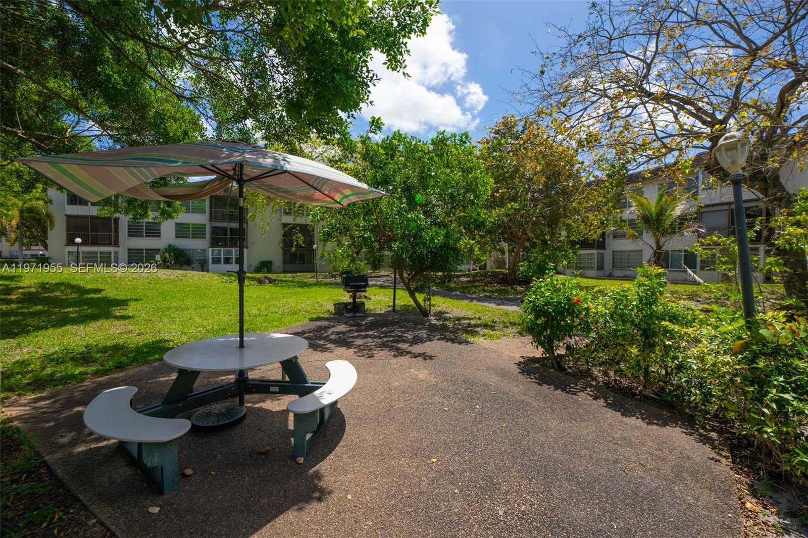 OMEGA CONDO NO 6 - Residential
