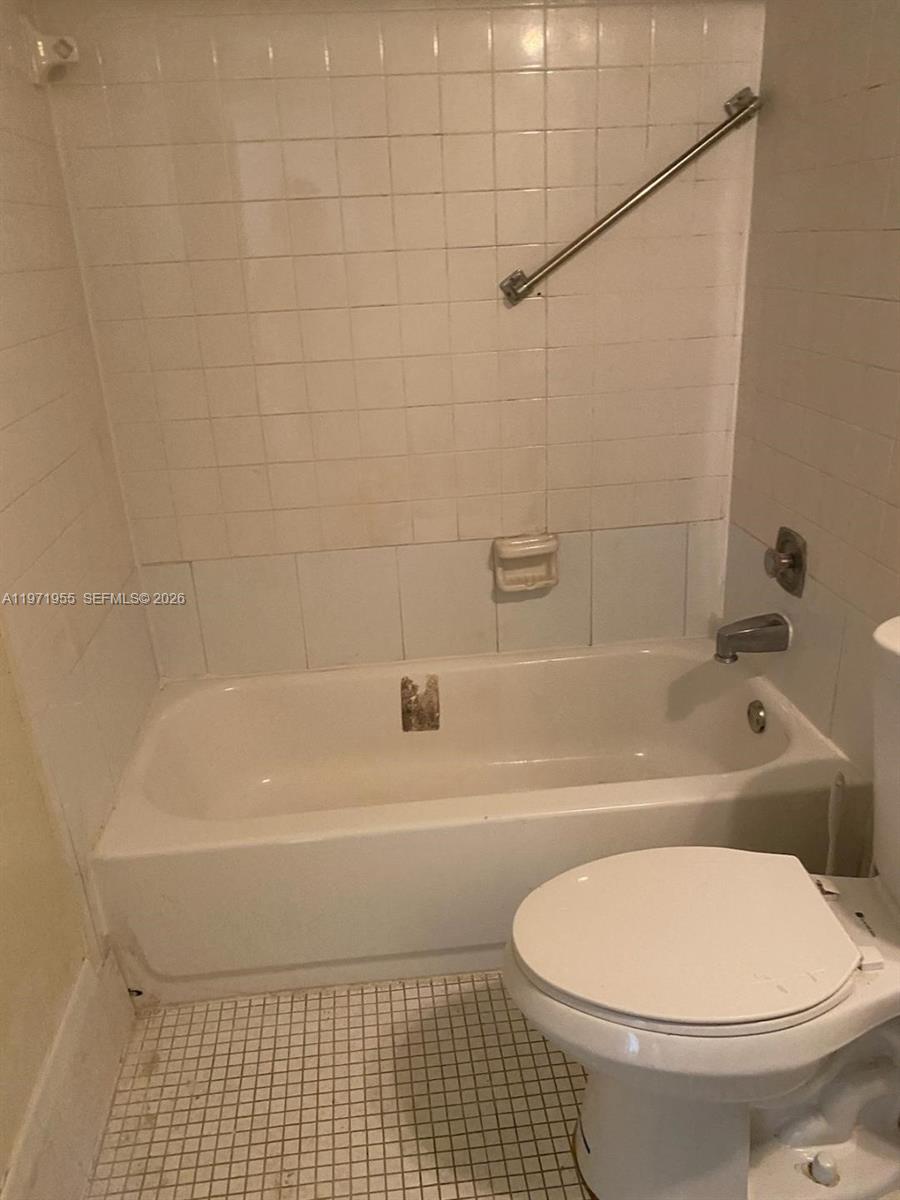 OMEGA CONDO NO 6 - Residential