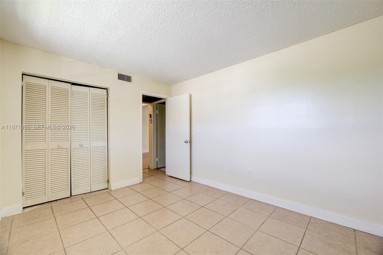 OMEGA CONDO NO 6 - Residential