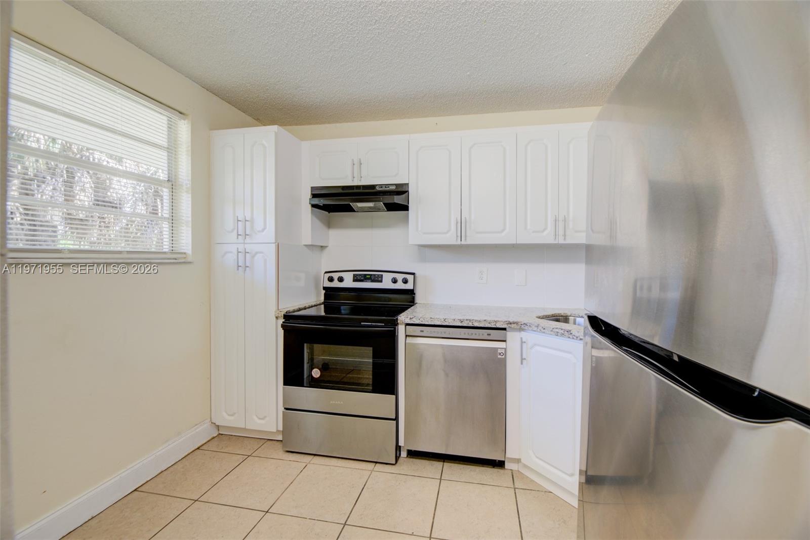 OMEGA CONDO NO 6 - Residential