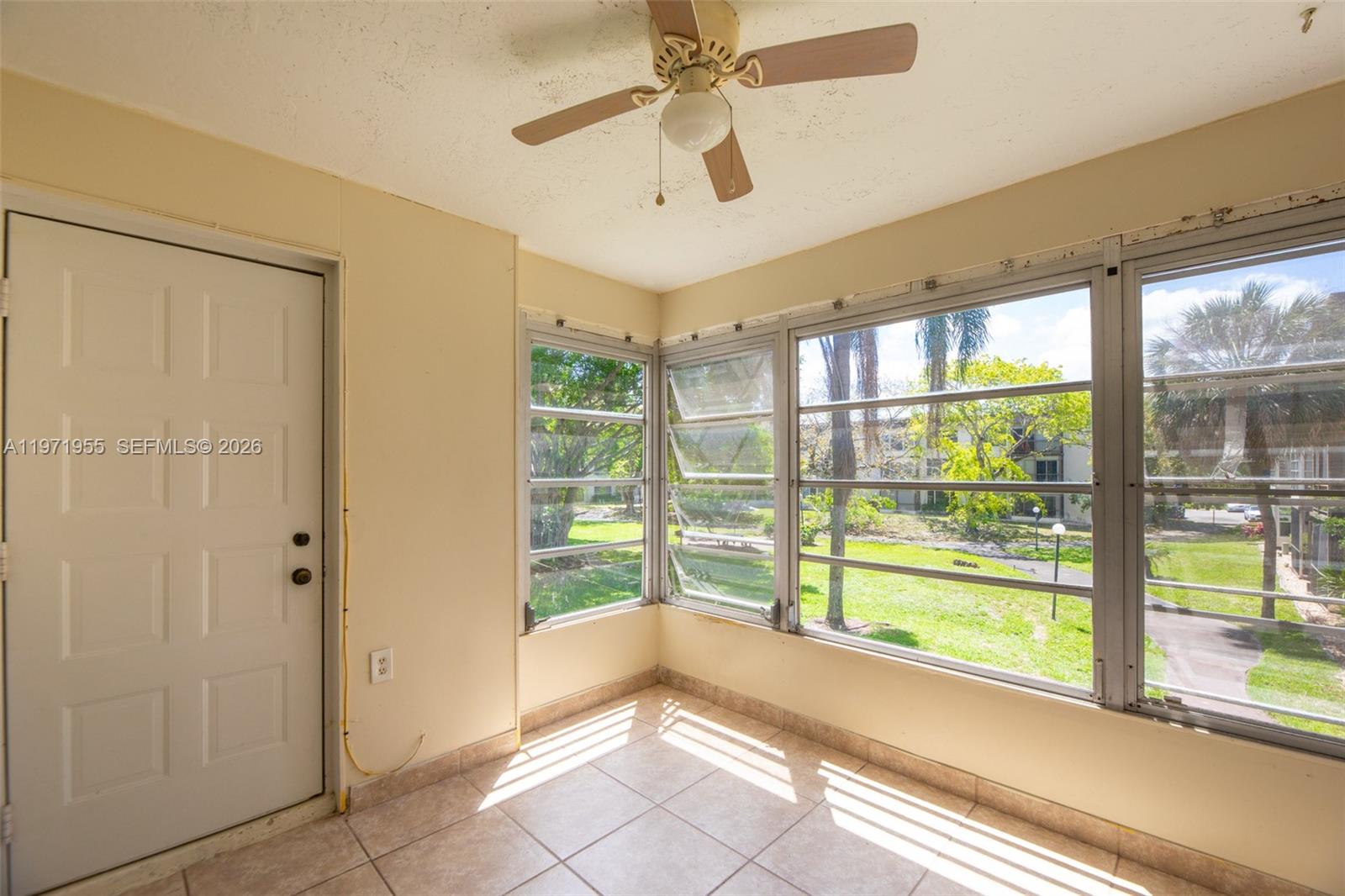 OMEGA CONDO NO 6 - Residential